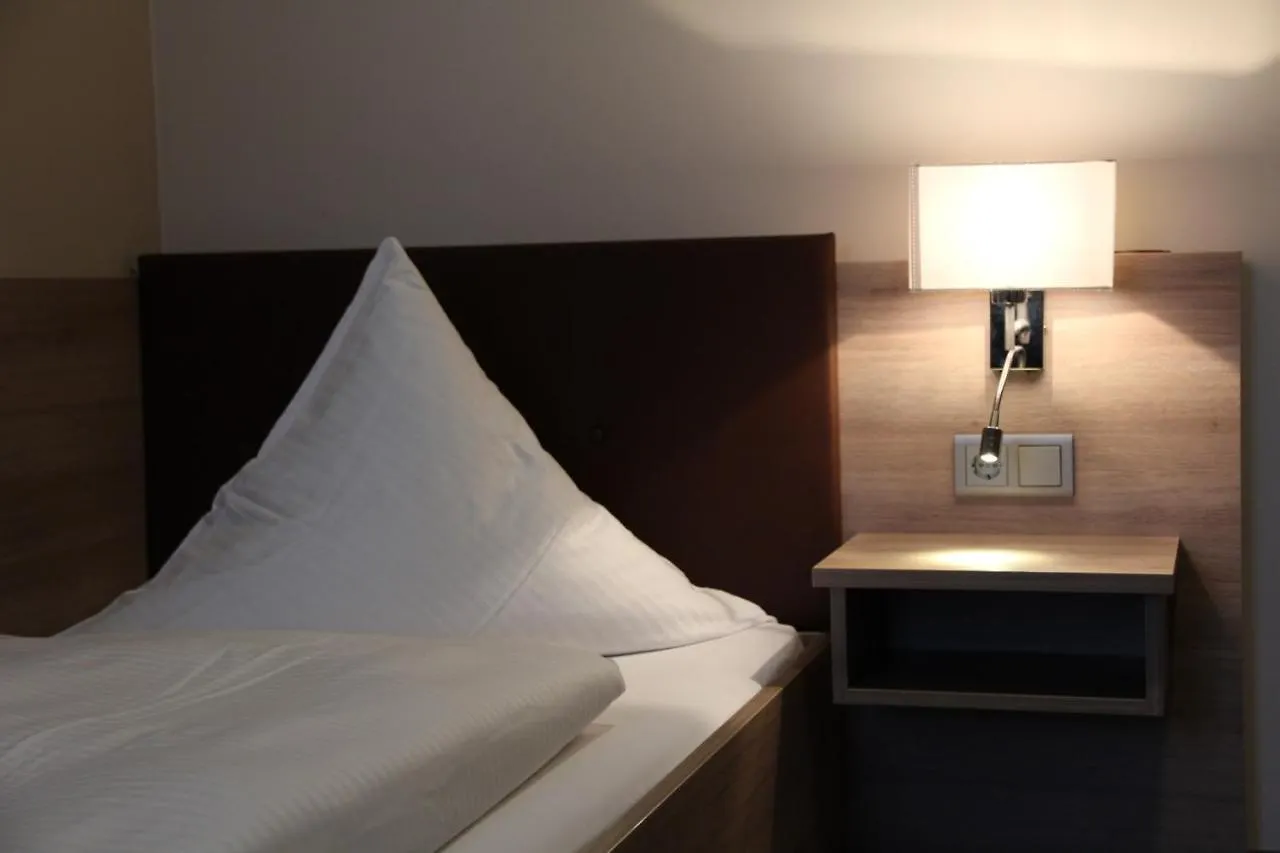 Hotel-Gasthof-Kohlmeier contacts